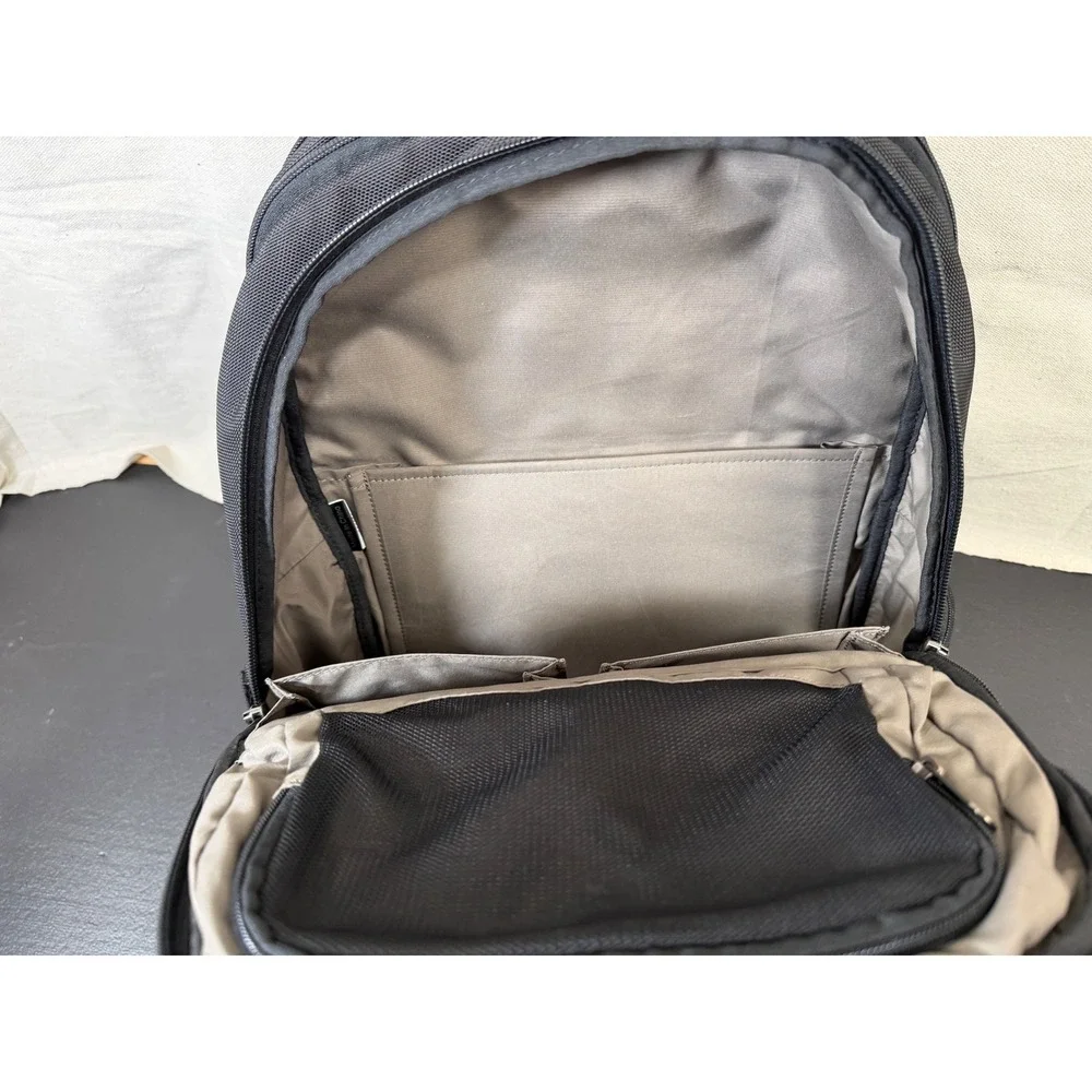 Victorinox Architecture 3.0 Big Ben Security Fast Pass Backpack Men Black Large